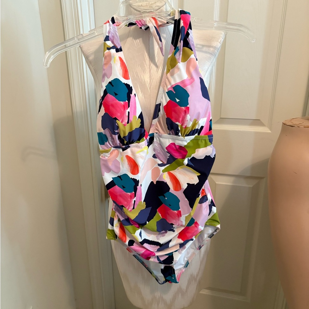 Gotten size 8 hospital fashion show item Floral Halter One-Piece Swimsuit $186